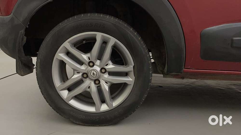 Renault Triber Rxz, 2021, Petrol