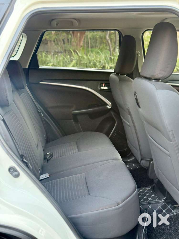 Maruti Suzuki Brezza 1.5 Zxi Smart Hybrid, 2022, Petrol