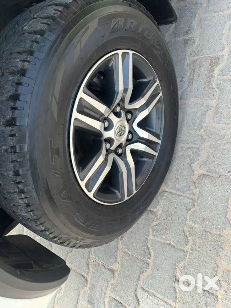 Toyota Fortuner 4x2 At 2.7 Petrol, 2020, Petrol