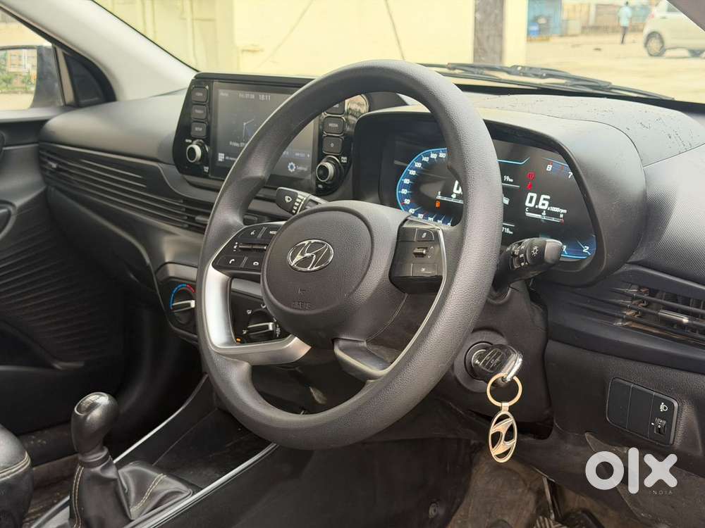 Hyundai I20 Sportz 1.2 Mt Dual Tone, 2022, Petrol