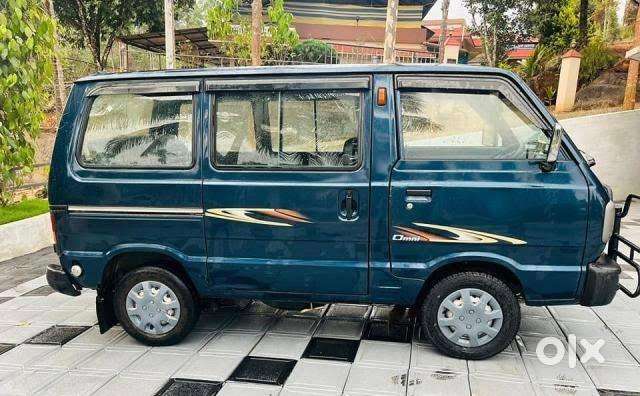 Blue Maruti Suzuki Omni 2014 Petrol Well Maintained