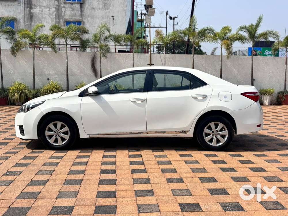 Toyota Corolla Altis 2013-2017 D-4d G, 2016, Diesel