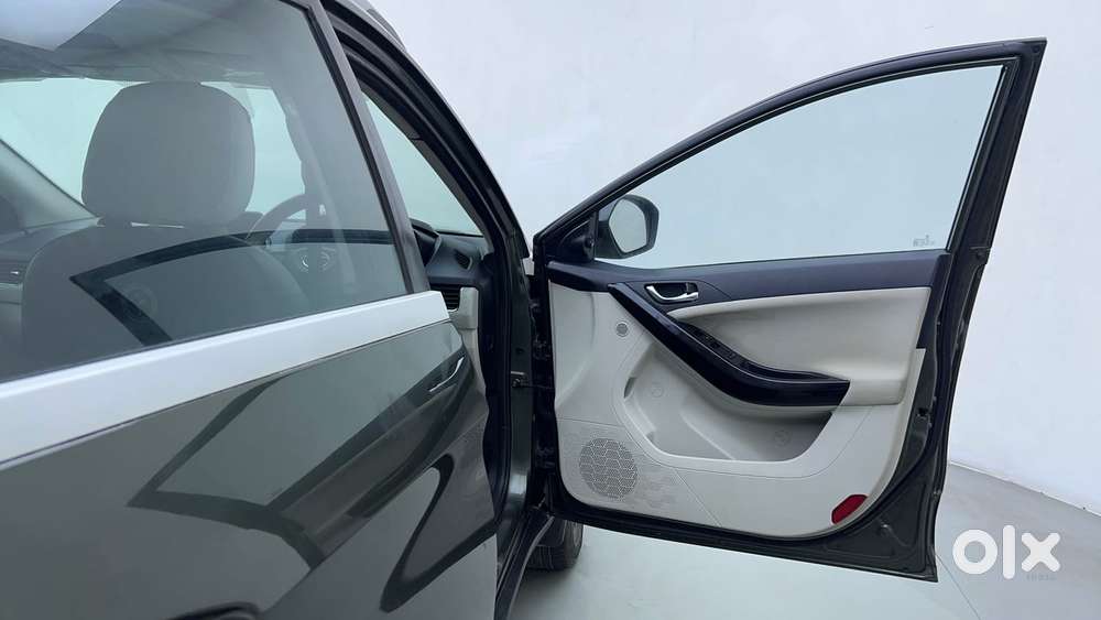 Tata Nexon 1.2 Revotron Xz Plus, 2022, Petrol