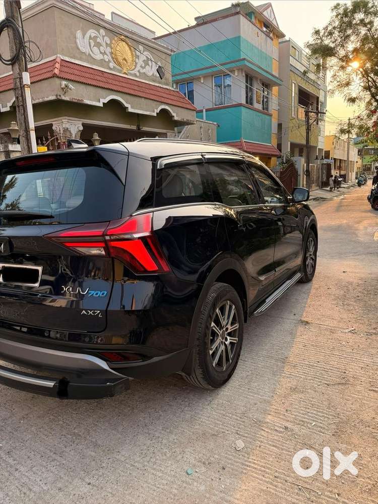 Mahindra Xuv700 2023 Petrol Well Maintained