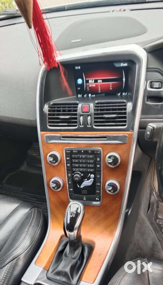 Volvo Xc60 D5 Awd Automatic, 2017, Diesel