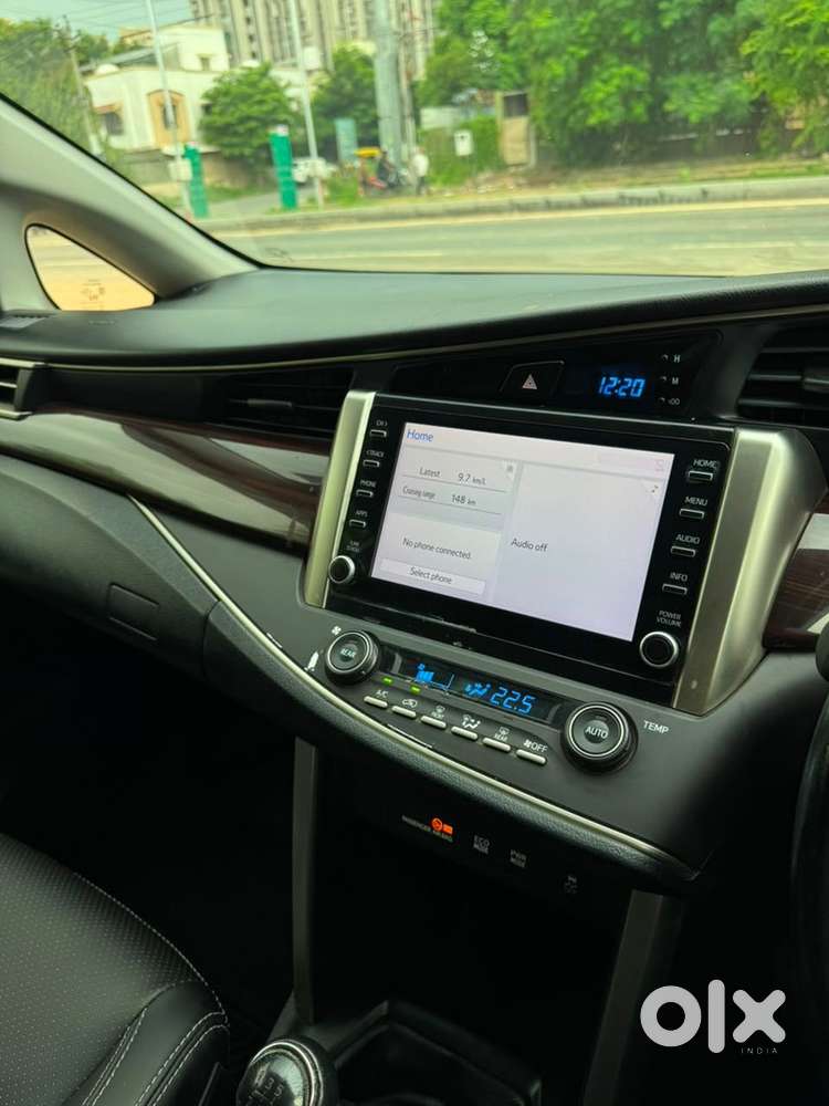Toyota Innova Crysta 2.4 Manual 2021