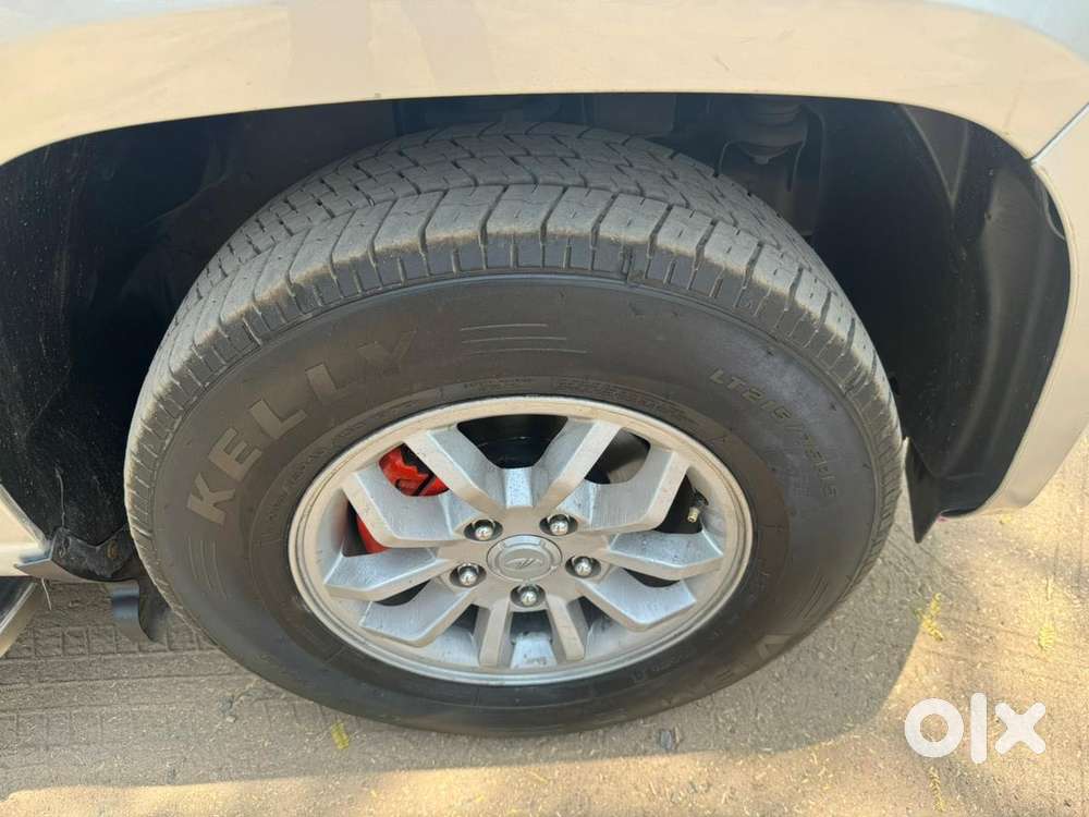 Mahindra Tuv 300 Mhawk100 T8 Dual Tone, 2018, Diesel
