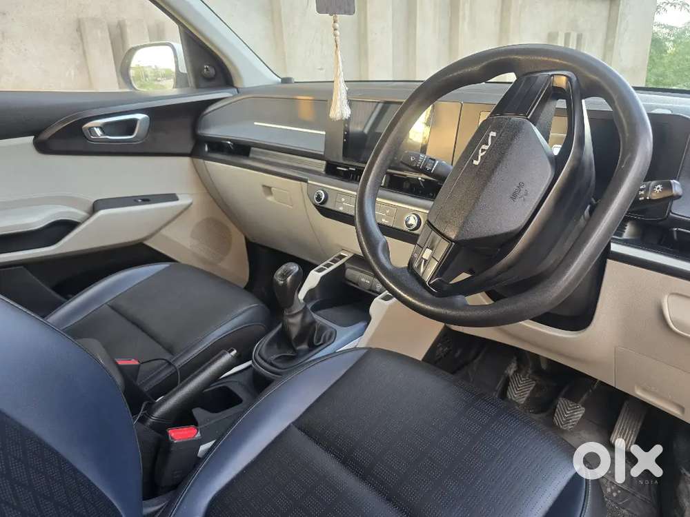 Kia Carens Clavis No Scratch One Hand Use Shoroom Condition Vip Number