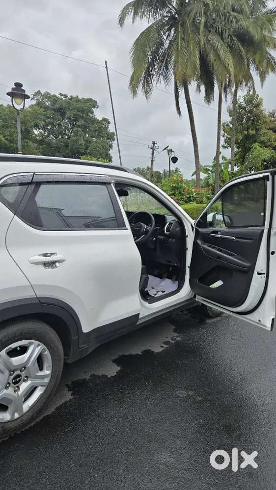 Kia Sonet 2023 Petrol Manual 64500 Km