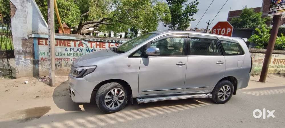 Toyota Innova 2010 Diesel 4th Owner
