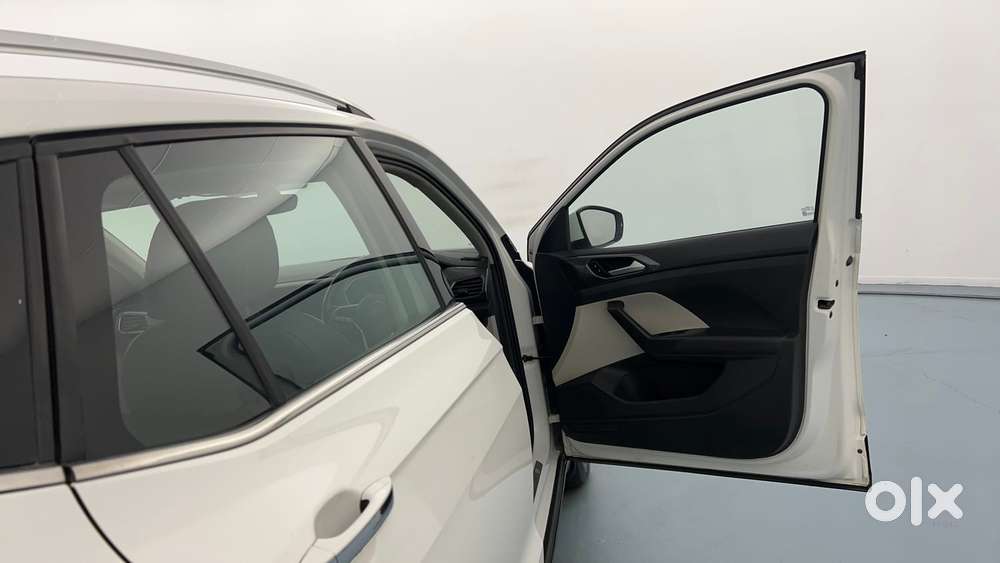 Volkswagen Taigun Topline 1.0 Tsi At (electric Seats), 2022, Petrol