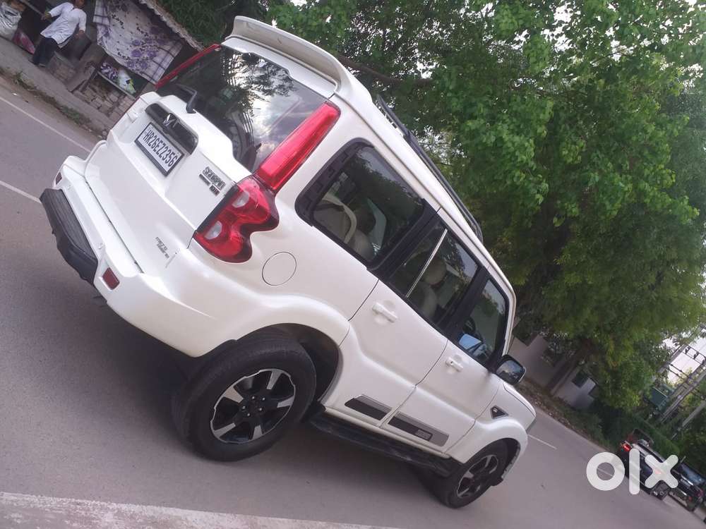Mahindra Scorpio Classic 2.2 S 11 Mt 7 Str, 2023, Diesel