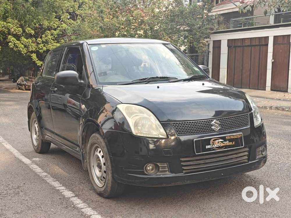 Maruti Suzuki Swift Lxi Optional-o, 2005, Petrol
