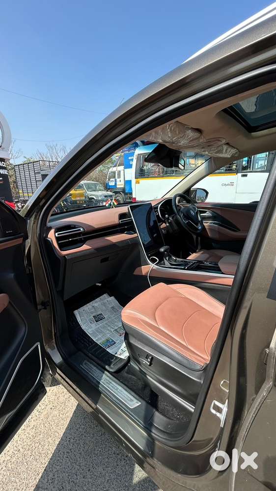 Mg Hector Plus Savvy 2023