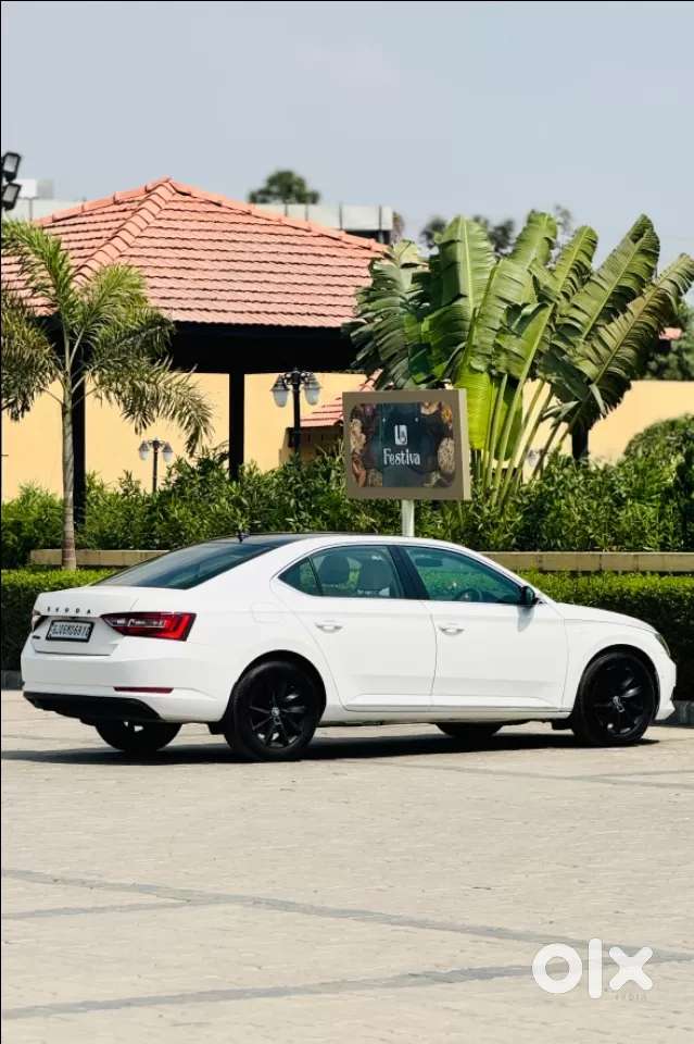 Skoda Superb 2.0 L&k Tsi At, 2018, Petrol