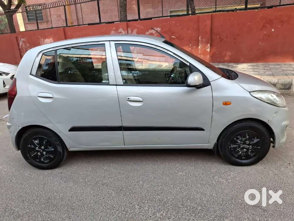 Hyundai I10 Magna 2012 Car