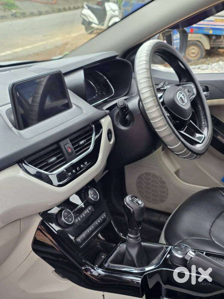 Tata Nexon 1.2 Revotron Xz Plus, 2022, Petrol