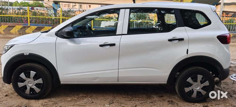 Renault Triber Rxl, 2022, Petrol