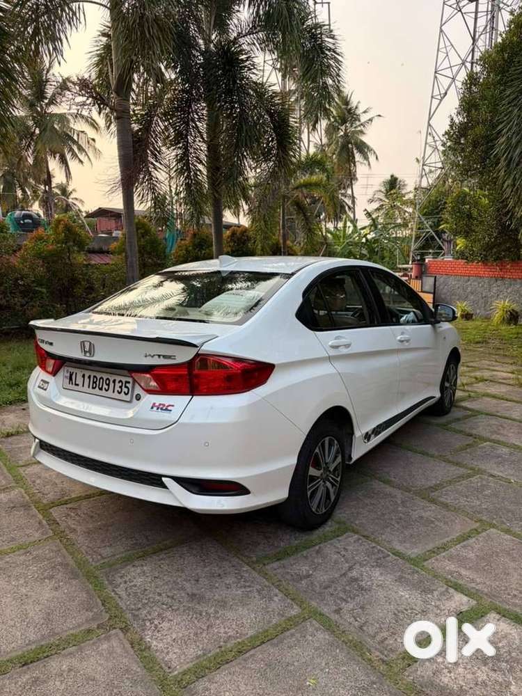 Honda City Pearl White In Excellent Condition