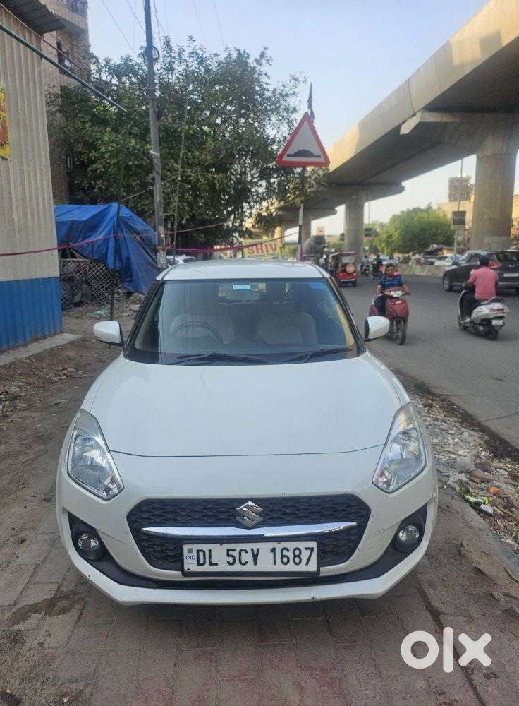 Maruti Suzuki Swift 1.3 Zxi, 2023, Petrol