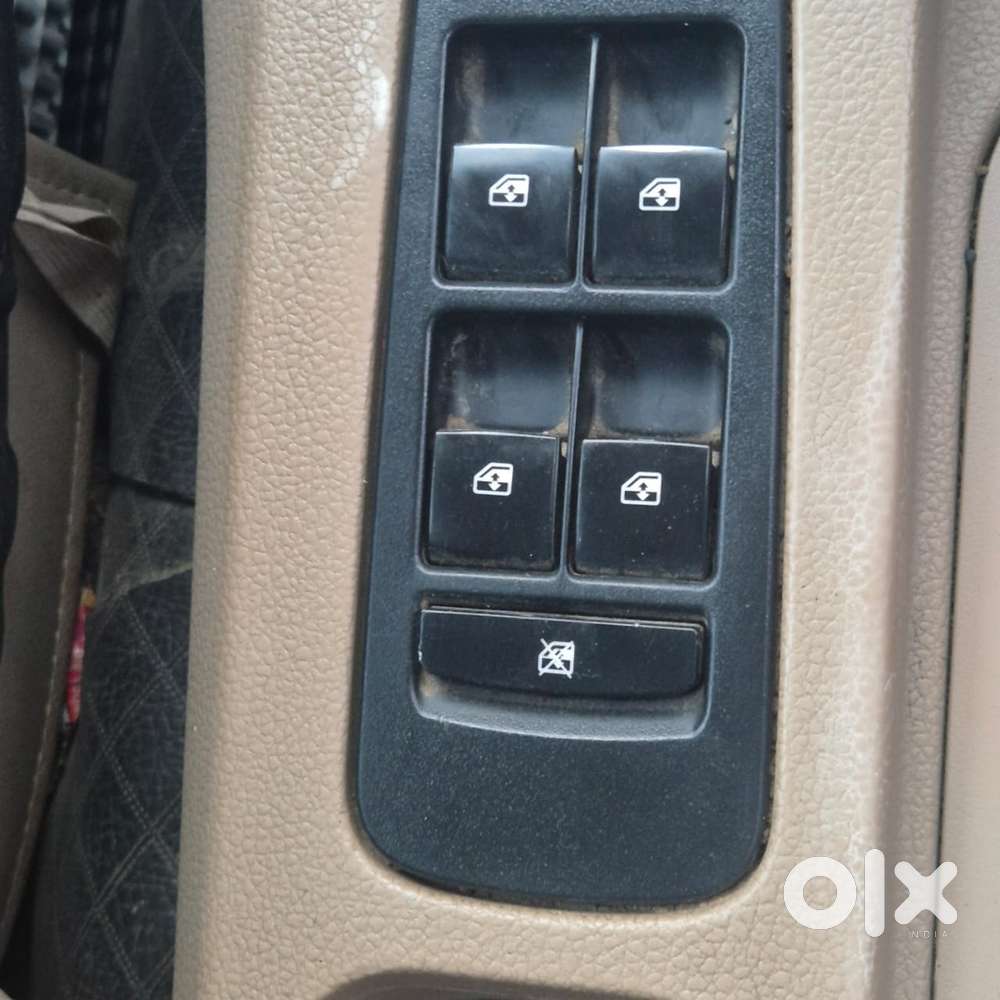 Mahindra Tuv 300 T6, 2017, Diesel