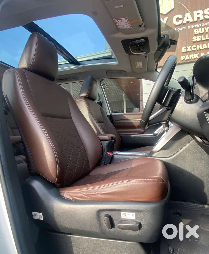 Toyota Innova Hycross 2.0 Zx Hybrid 7 Str, 2023, Petrol