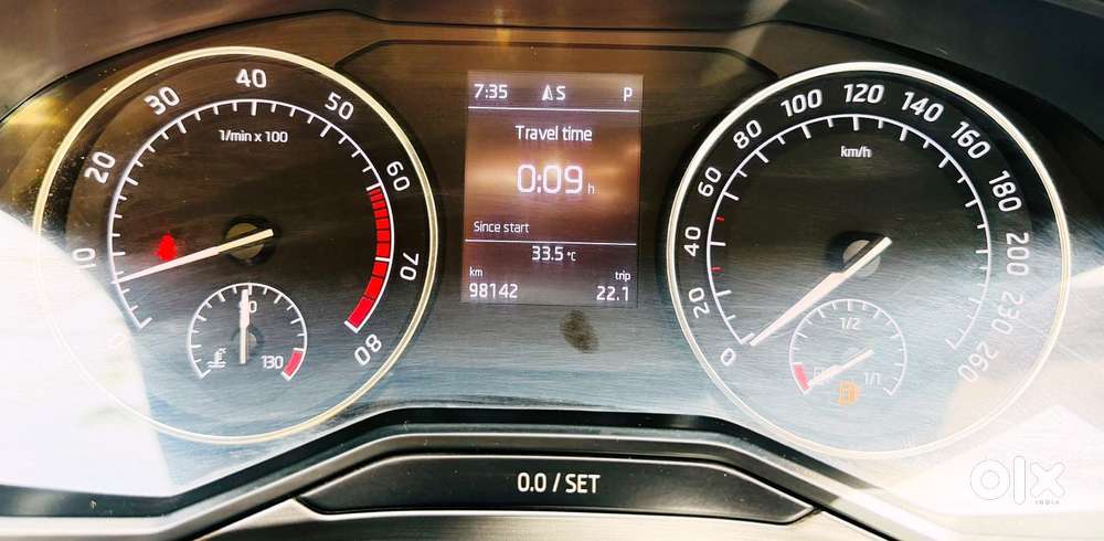 Skoda Superb 1.8 Elegance Tsi At, 2018, Petrol