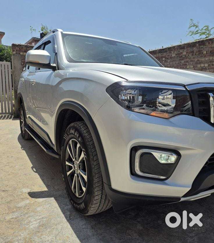 Mahindra Scorpio-n 2.2 Z4 Diesel At 7 Str, 2023, Diesel