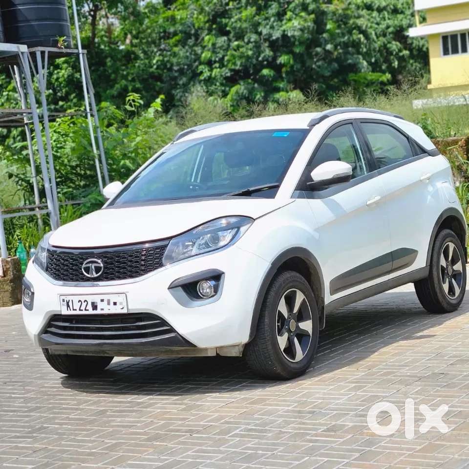 Tata Nexon 1.2 Revotron Xza Plus, 2019, Petrol