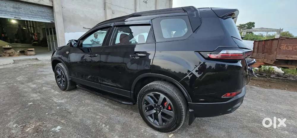 Tata Safari 2.0 2023 Dark Red