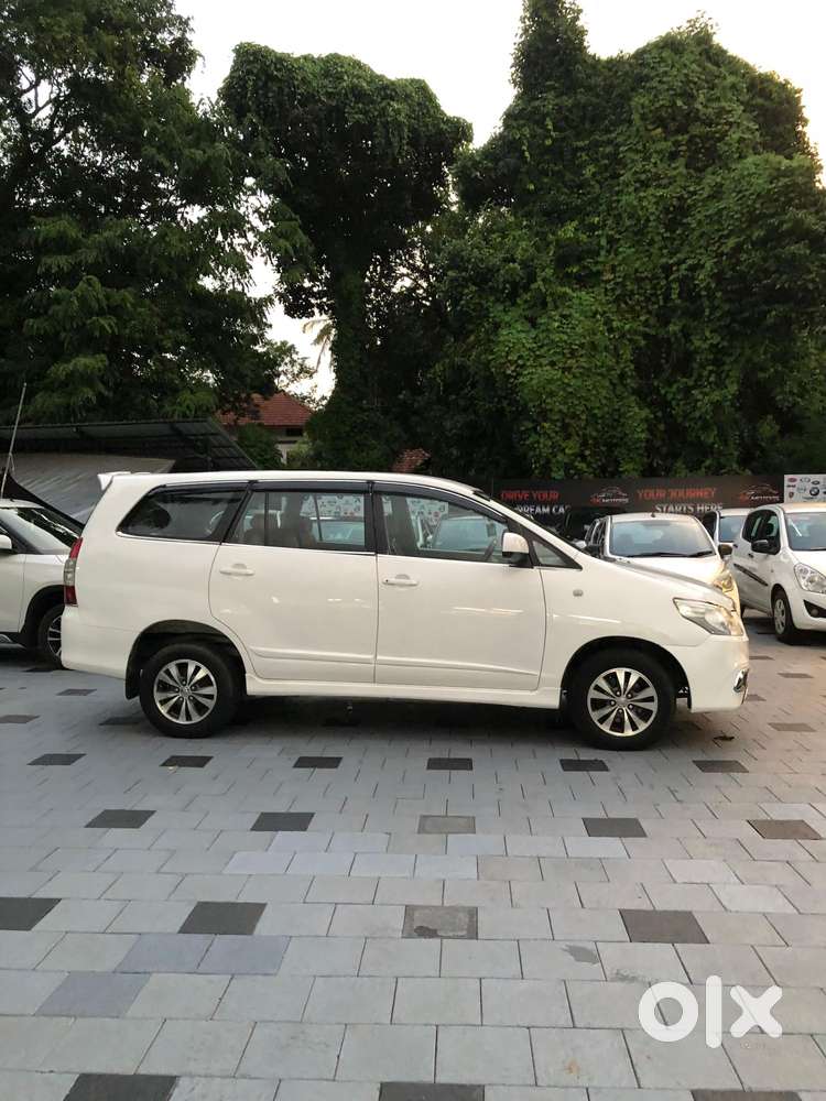 Toyota Innova [2013-2016] 2.5 G4 8 Str, 2014, Diesel