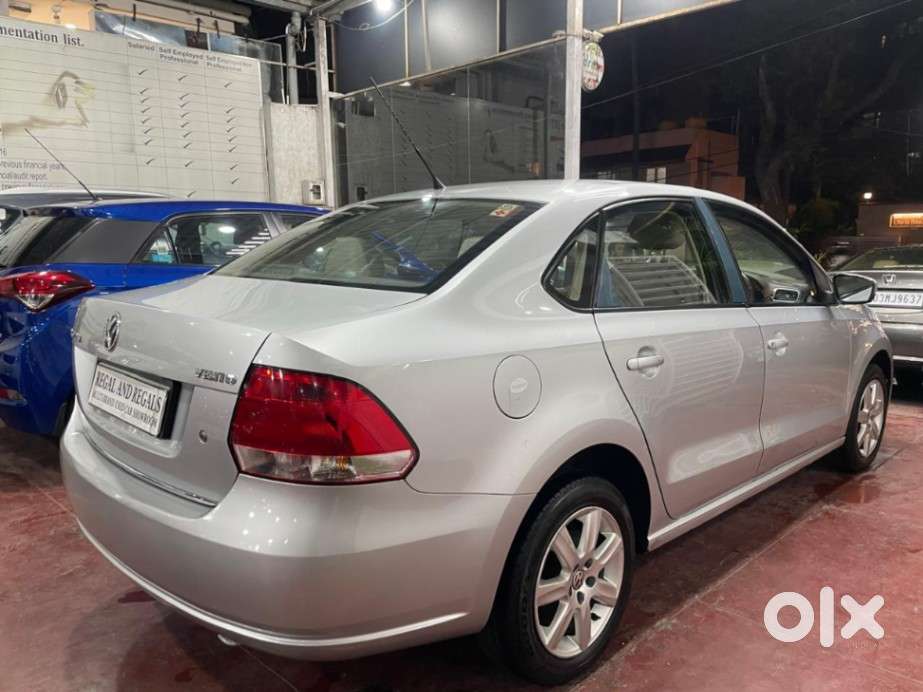 Volkswagen Vento 2010-2013 Petrol Highline, 2011, Petrol