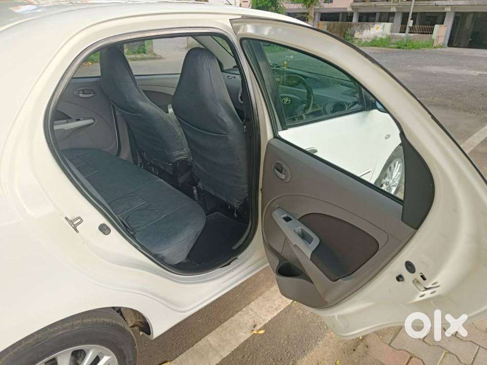 Toyota Etios 2010-2012 G Safety, 2011, Diesel