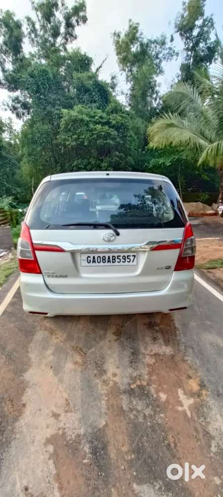 Innova 8 Seater