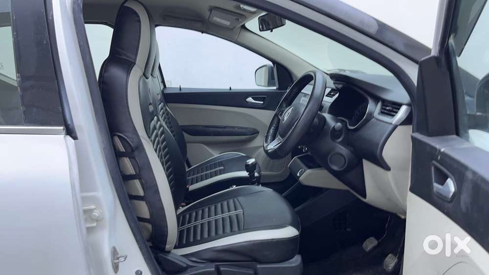 Renault Triber 1.0 Rxz Dual Tone, 2021, Petrol