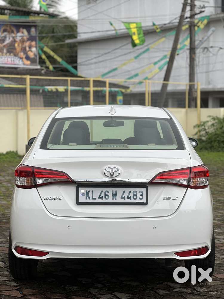 Toyota Yaris Ativ J, 2021, Petrol