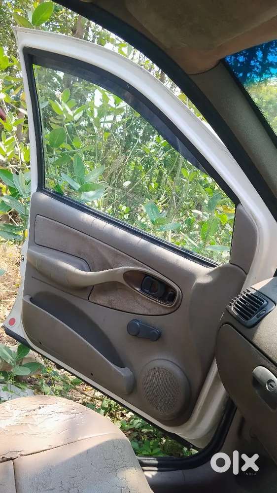 Tata Indigo Ecs Lx 2011 Model