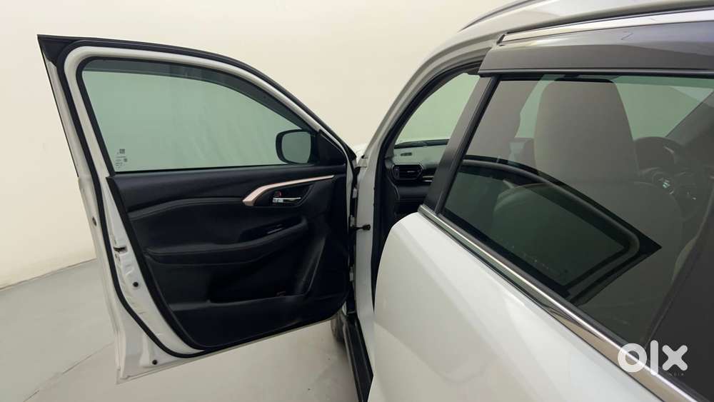 Maruti Suzuki Grand Vitara 1.5 Zeta Plus Intelligent Hybrid Ecvt, 20..