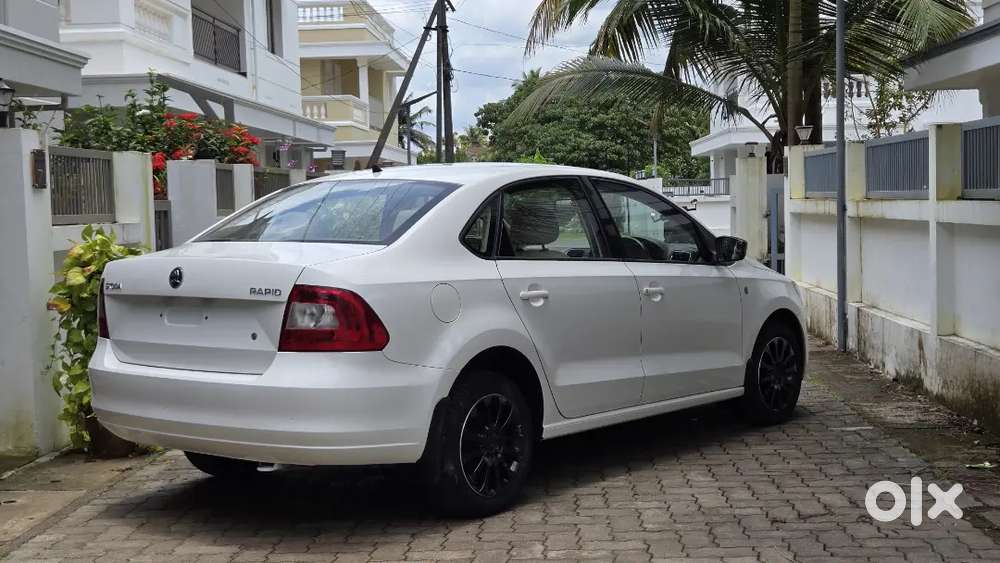 Skoda Rapid 1.5 Tdi 2015 Automatic Elegance