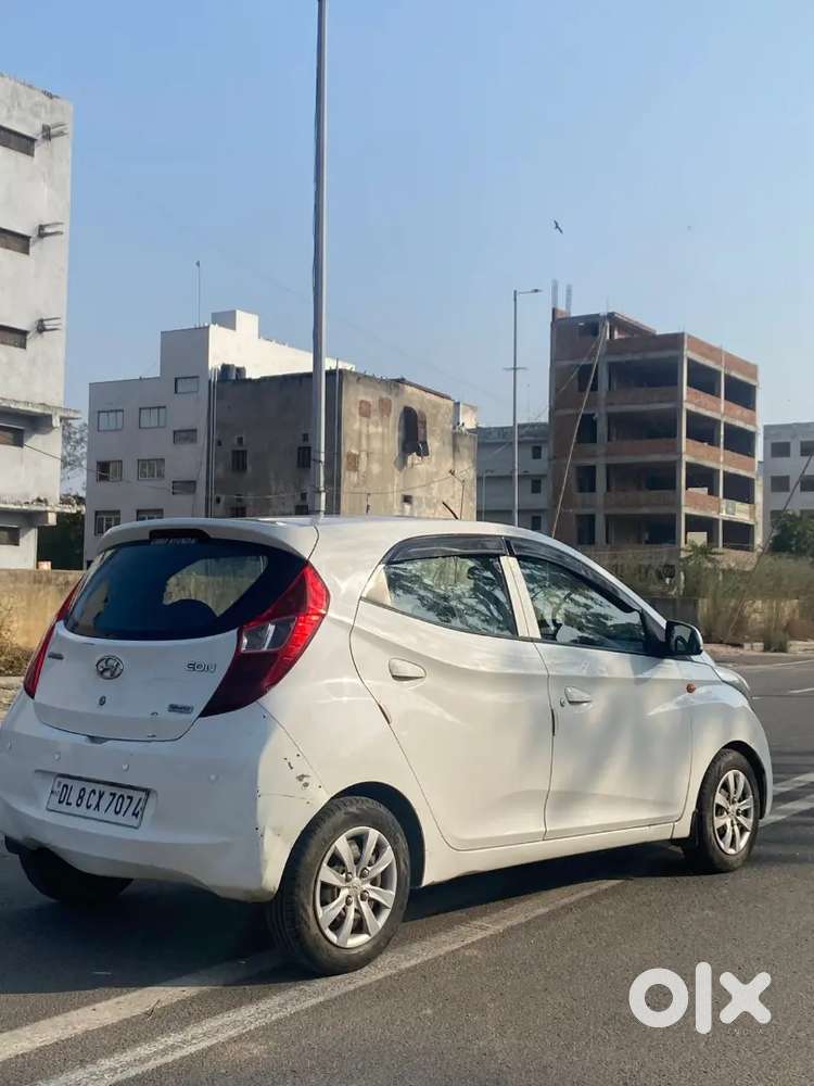 2012 Hyundai Eon Sportz  90,000 Km  ₹1 Lakh  Urgent Sale