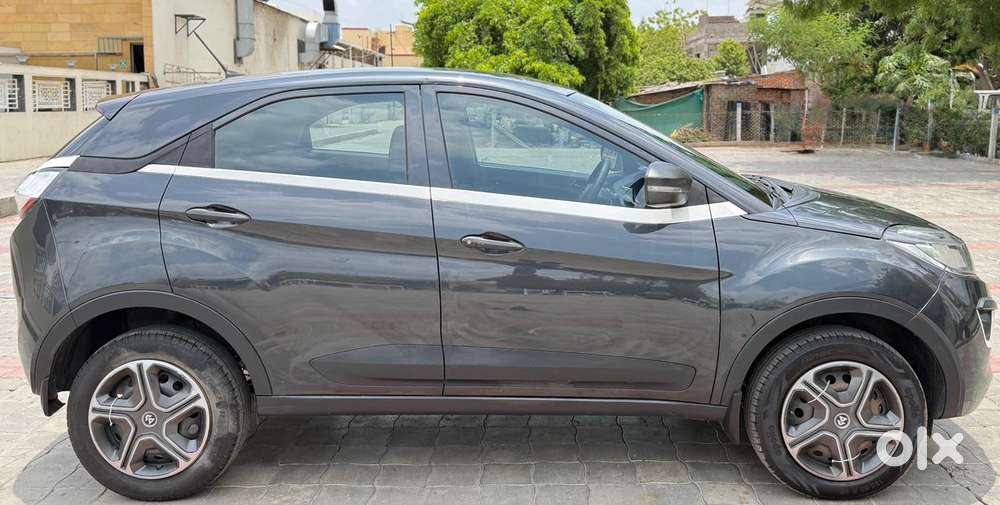 Tata Nexon 1.5 Revotorq Xm (s), 2018, Petrol