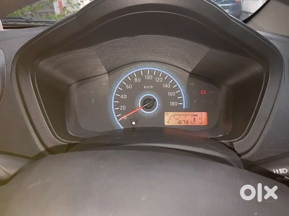 Almost Unused  ,16731 Km,98%टायर,26 Km/लीटर,doctor's Datson Redigo Car