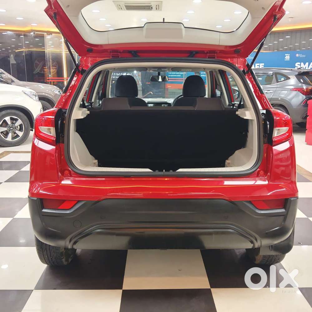 Mahindra Xuv300 1.2 W6 Amt Petrol, 2022, Petrol