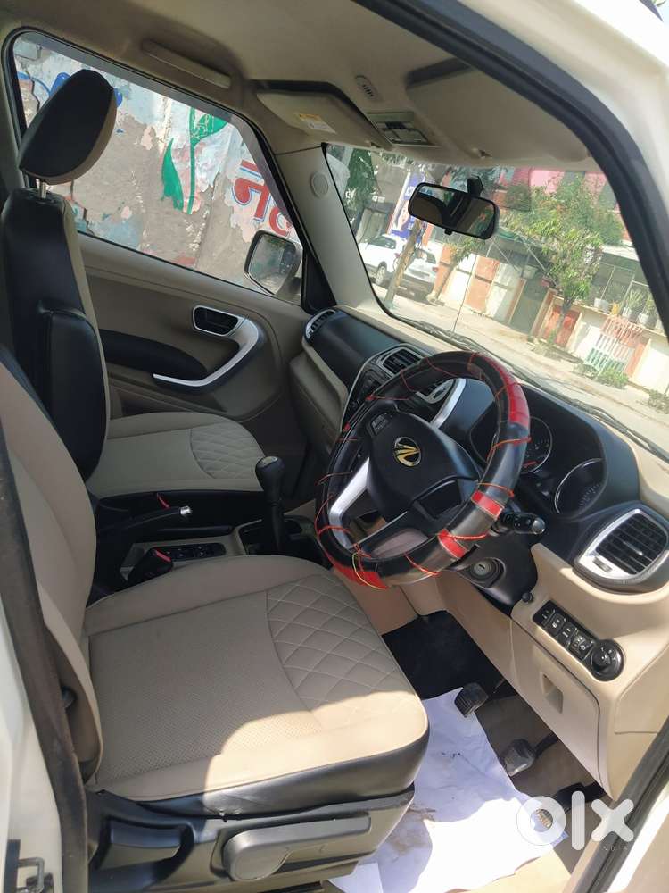 Mahindra Tuv 300 T10, 2018, Diesel
