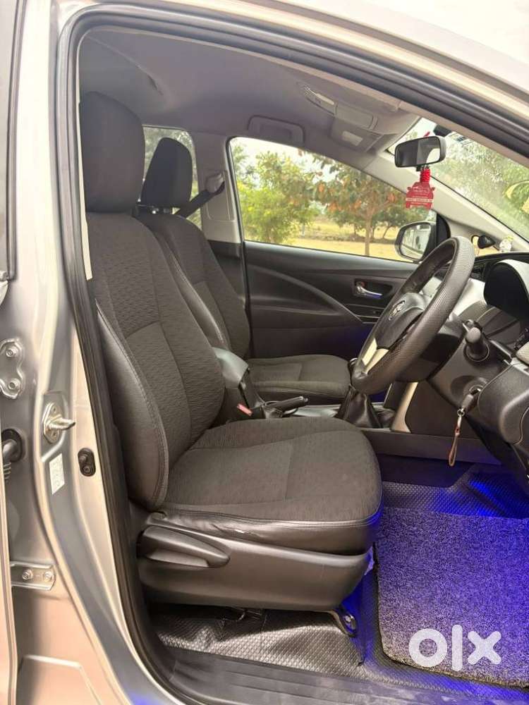Toyota Innova Crysta 2.4 G Mt, 2017, Diesel