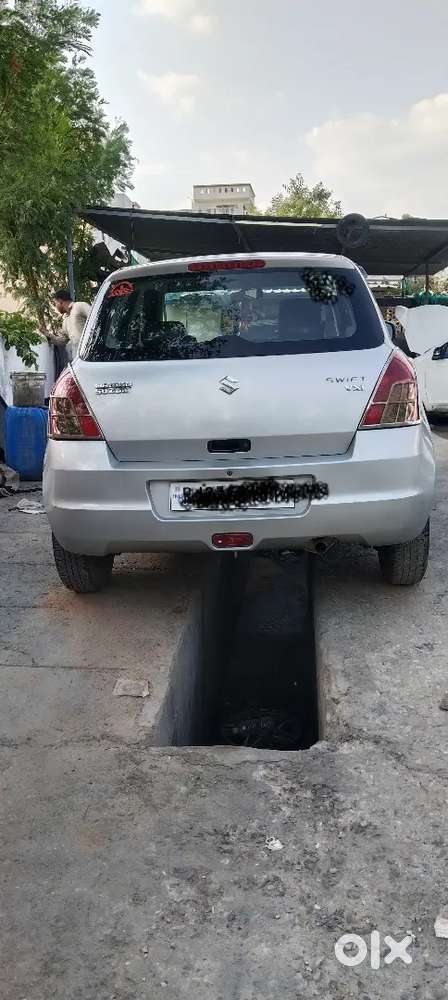 Maruti Suzuki Swift 2009 Petrol 105000 Km Driven