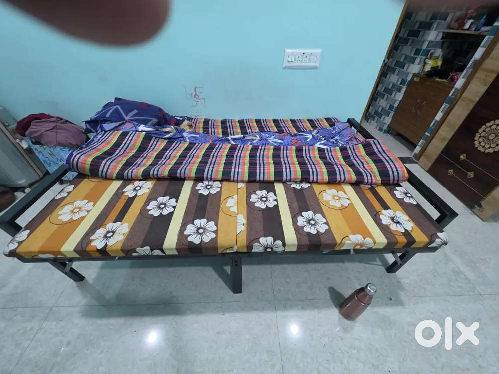 Metal folding bed 4*6