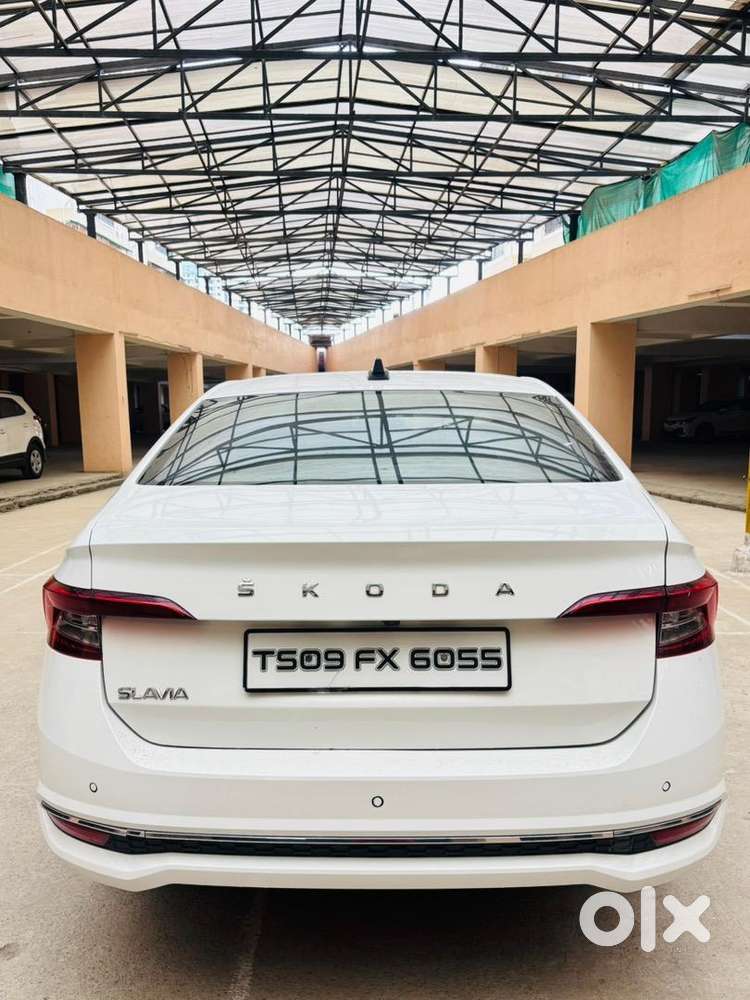 Skoda Slavia Style 2022 Model 1.0l Tsi Amt