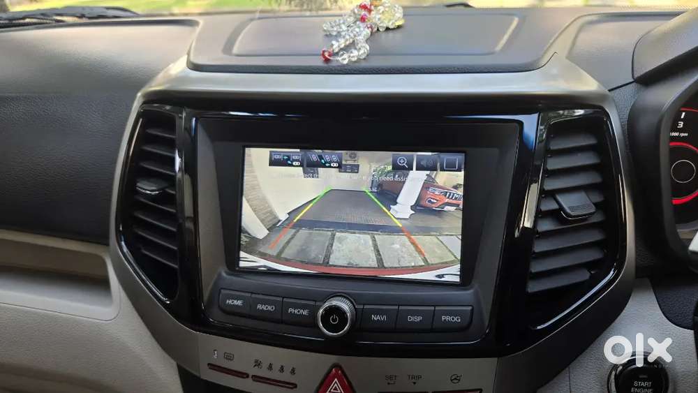 2020 Mahindra Xuv300 W8 (o) Diesel Amt