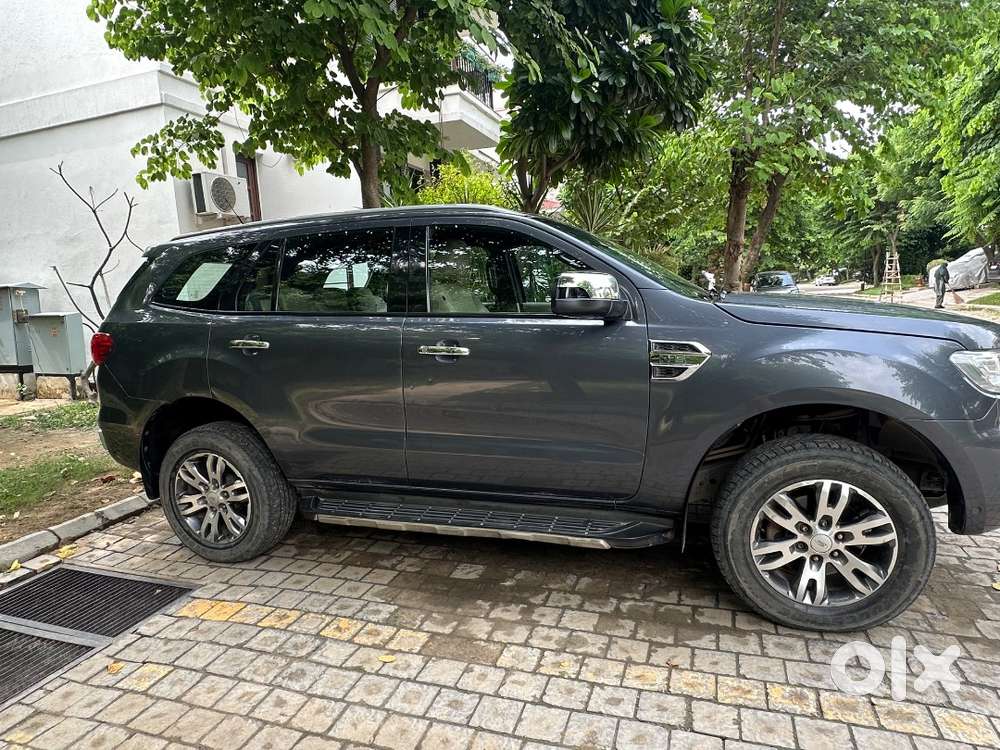 Ford Endeavour 2017 Diesel 97500 Km Driven